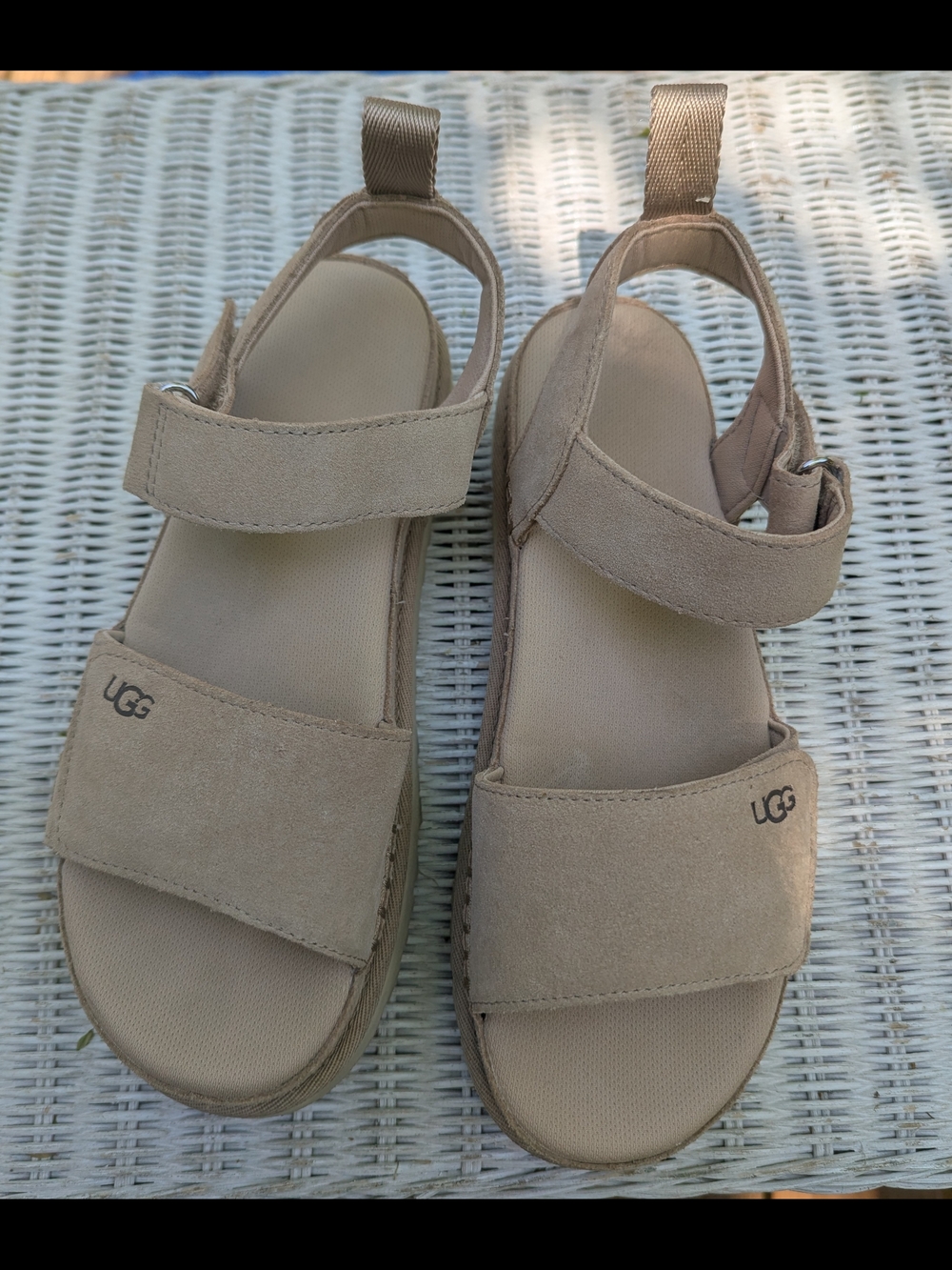 Sz 8 UGG Beige Suede Platform Sandals with Velcro Straps